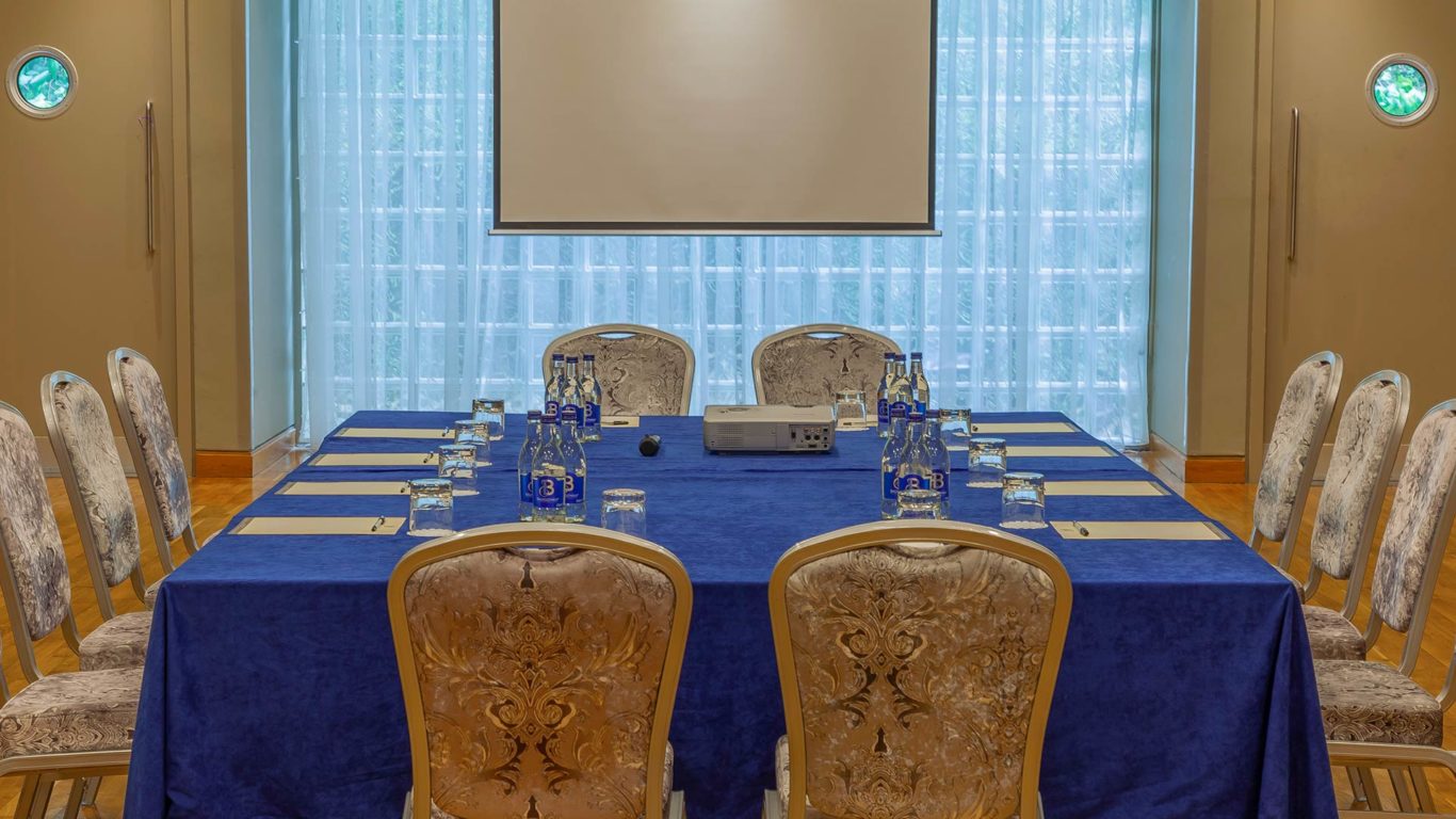 ballyroe_heights_meeting_room_2